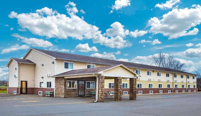 Super 8 by Wyndham Fort Madison