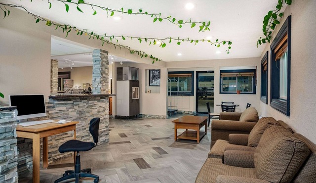 Super 8 by Wyndham Fort Madison