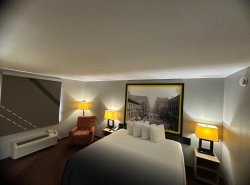 Super 8 by Wyndham Fort Scott