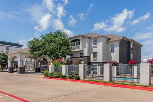 Super 8 by Wyndham Fort Worth Stockyards