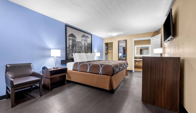 Super 8 by Wyndham Gadsden AL