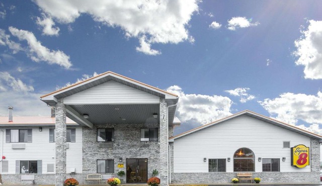 Super 8 by Wyndham Gallipolis Pt Pleasant Area