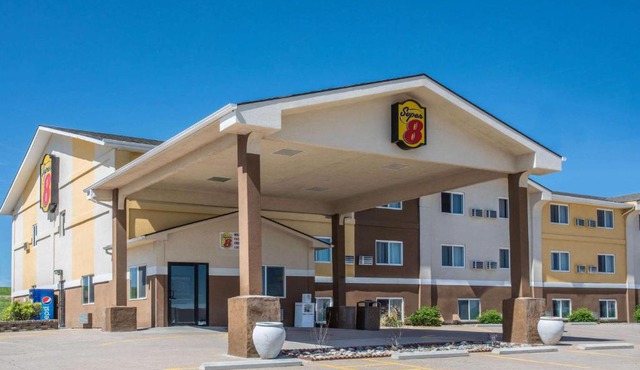 Super 8 by Wyndham Gillette