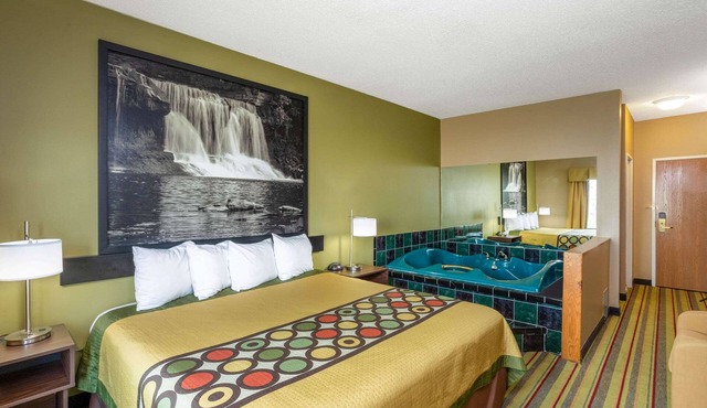 Super 8 by Wyndham Goshen