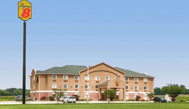 Super 8 by Wyndham Grayville