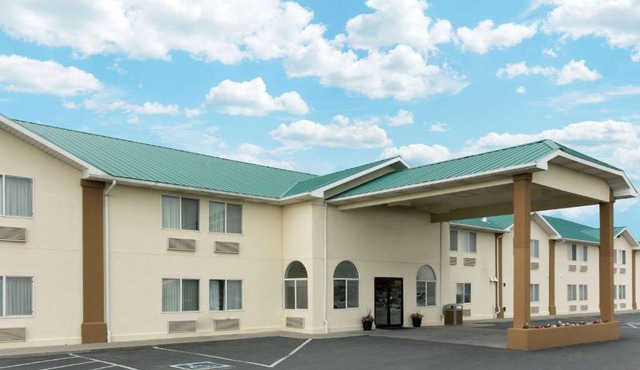 Super 8 by Wyndham Green River