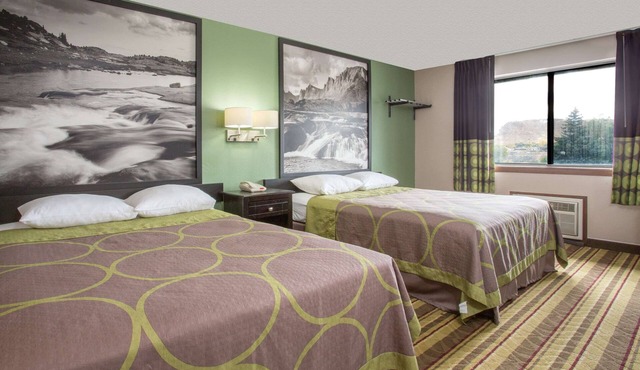 Super 8 by Wyndham Green River