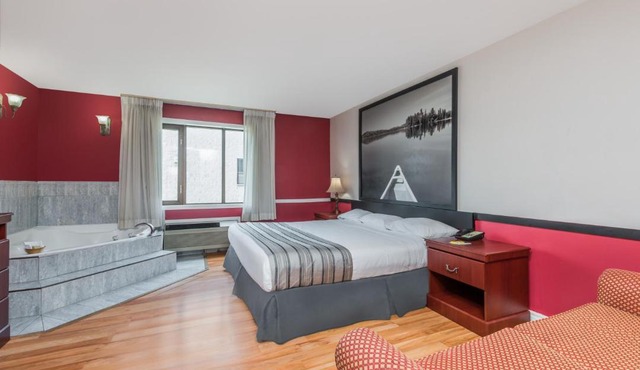 Super 8 by Wyndham Guelph
