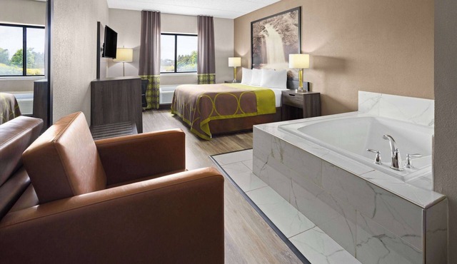 Super 8 by Wyndham Henrietta/Rochester Area