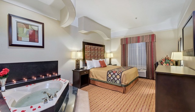 Super 8 by Wyndham Hidalgo/McAllen Area
