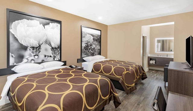 Super 8 by Wyndham Houston NW Beltway 8/West Rd