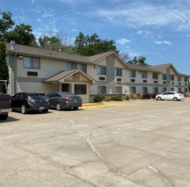 Super 8 by Wyndham Independence IA