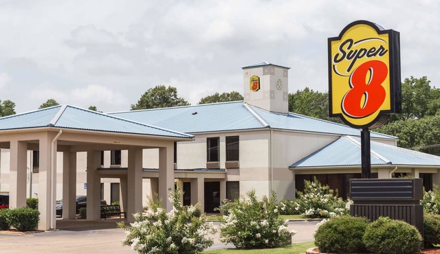 Super 8 by Wyndham Indianola
