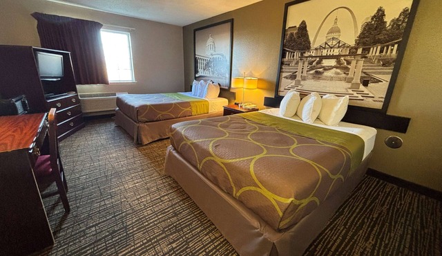 Super 8 by Wyndham Jerseyville