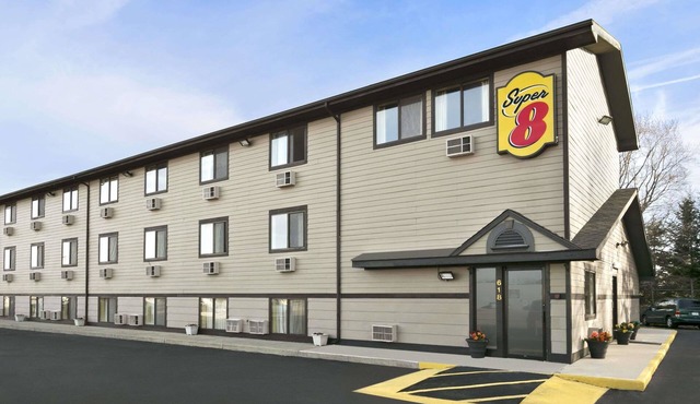 Super 8 by Wyndham Kalamazoo