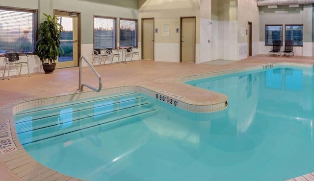 Super 8 by Wyndham Kapuskasing