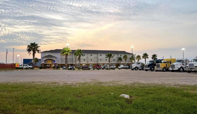 Super 8 by Wyndham Kenedy