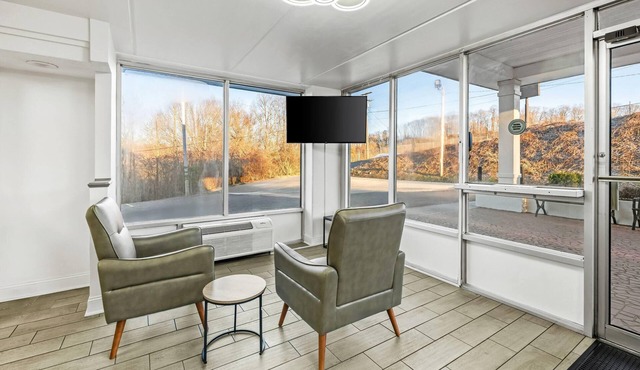Super 8 by Wyndham Kingsport/I-81