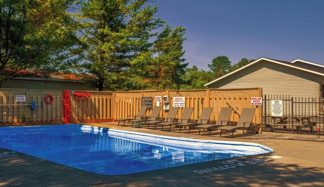 Super 8 by Wyndham Kingston