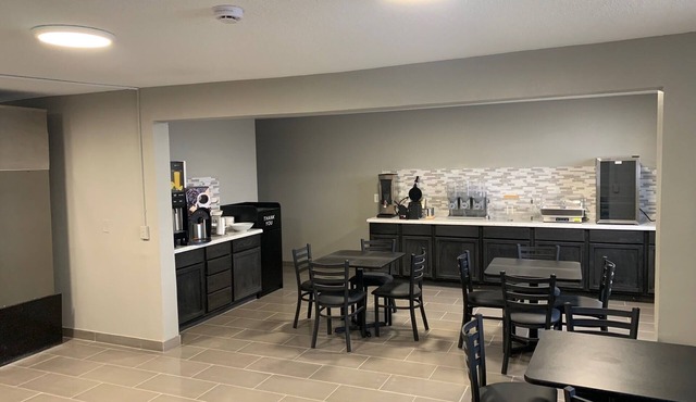 Super 8 by Wyndham Kirksville-University Area