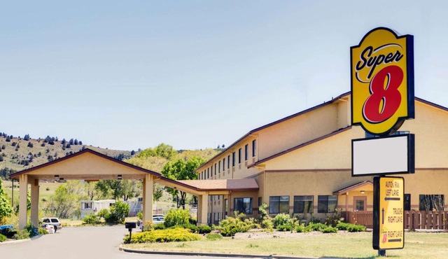 Super 8 by Wyndham Klamath Falls