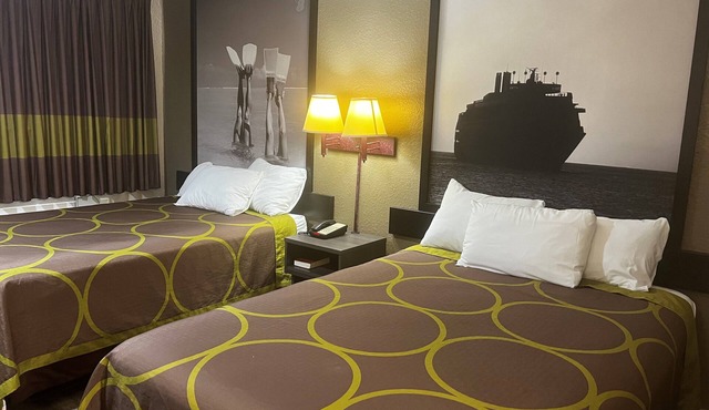 Super 8 by Wyndham La Marque TX/Texas City Area