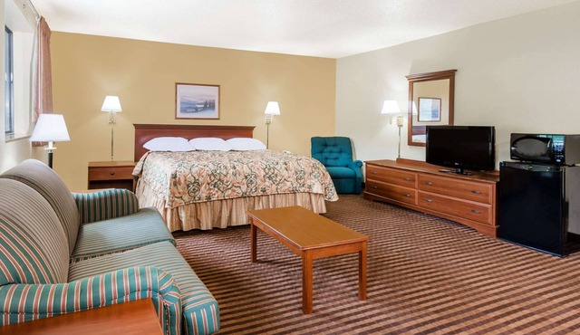 Super 8 by Wyndham La Vale/Cumberland Area