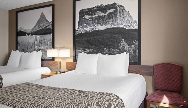 Super 8 by Wyndham Lewistown