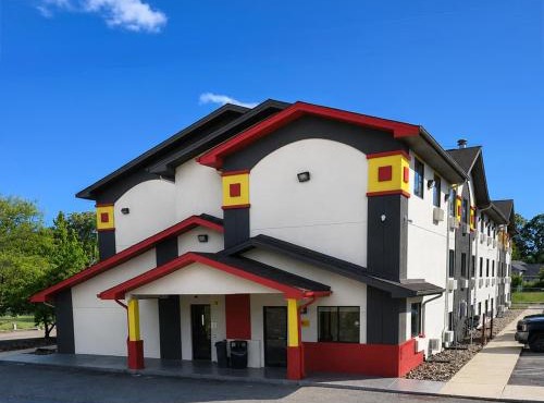 Super 8 by Wyndham Lexington Park/California Area