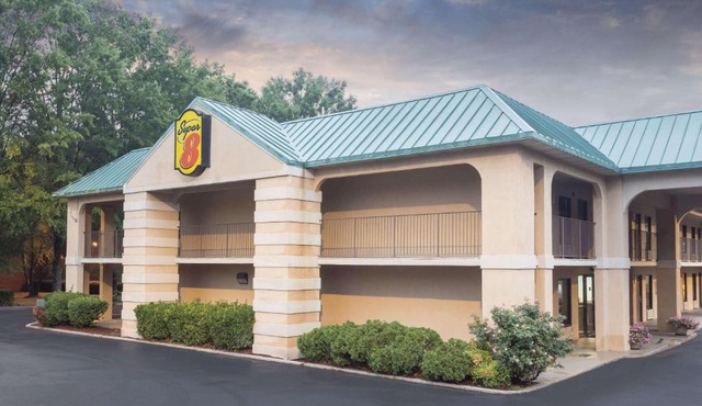 Super 8 by Wyndham Lithonia