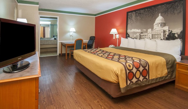 Super 8 by Wyndham Little Rock/Otter Creek