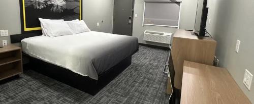 Super 8 by Wyndham Lubbock Airport