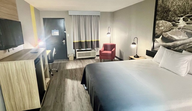 Super 8 by Wyndham Manchester TN