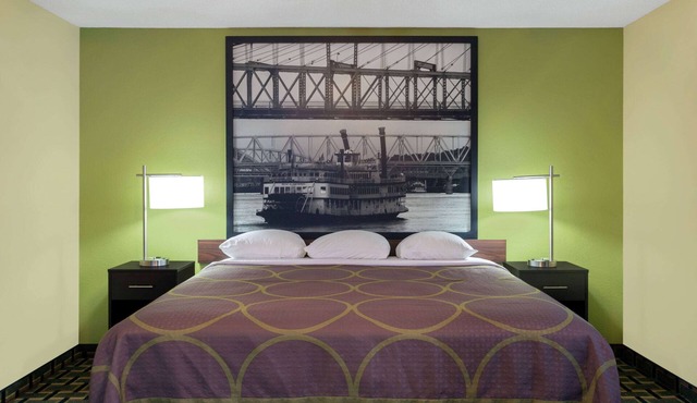 Super 8 by Wyndham Marietta