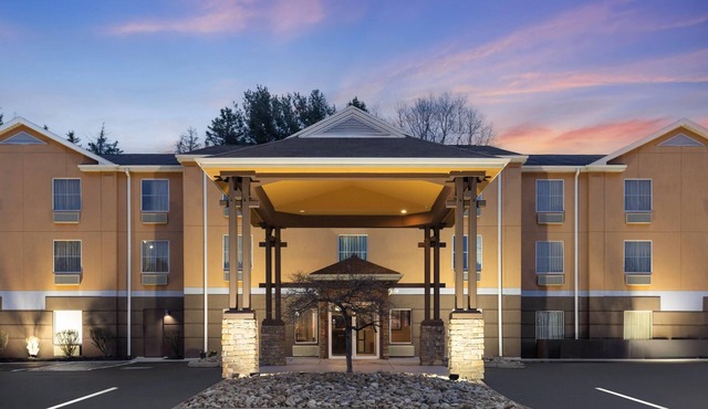 Super 8 by Wyndham Mars/Cranberry/Pittsburgh Area