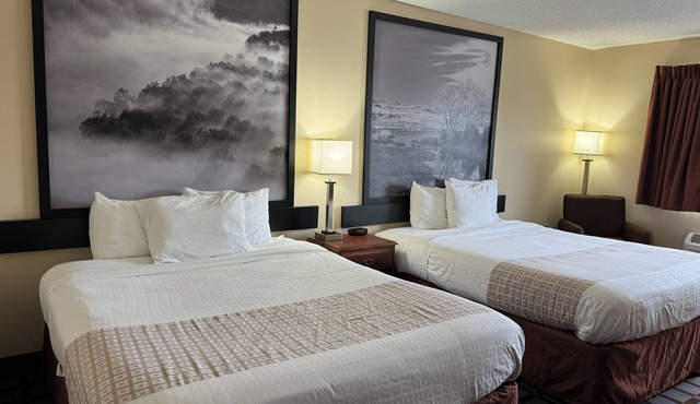Super 8 by Wyndham Mason City