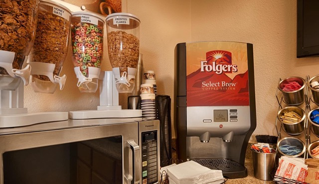 Super 8 by Wyndham McGehee