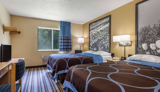 Super 8 by Wyndham Medina