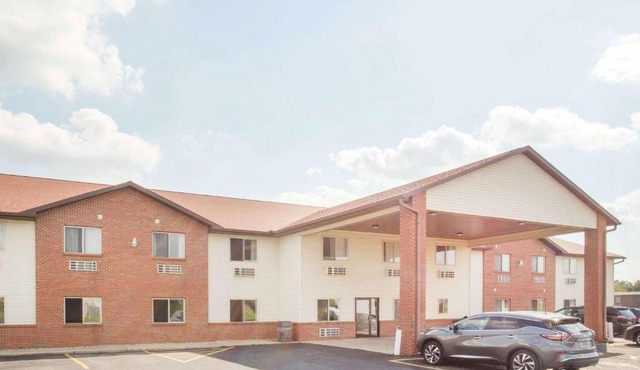 Super 8 by Wyndham Monmouth IL