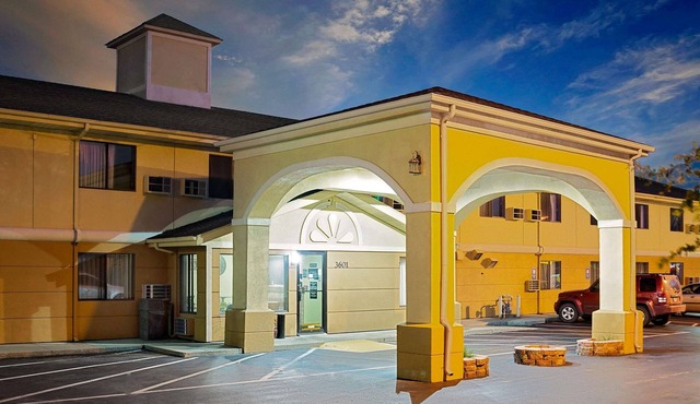 Super 8 by Wyndham Muncie/Ball St. College Area