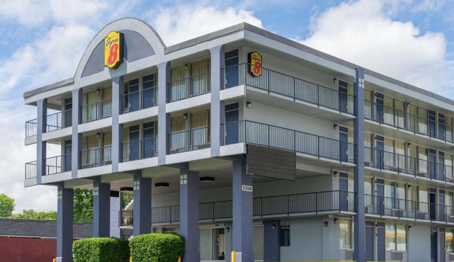 Super 8 by Wyndham Nashville Downtown