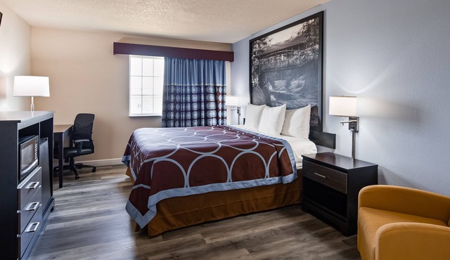 Super 8 by Wyndham Neillsville WI