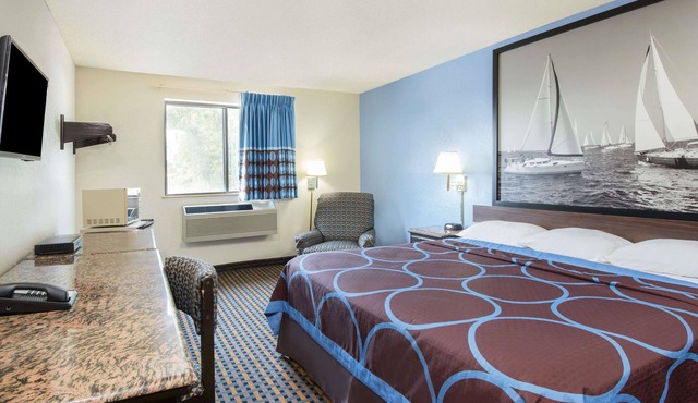 Super 8 by Wyndham New Castle