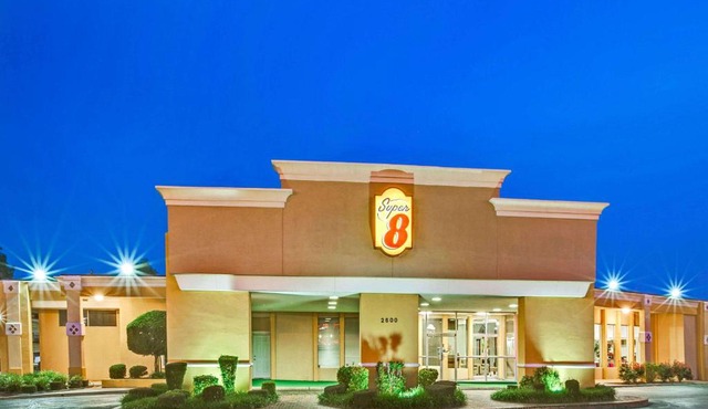 Super 8 by Wyndham Norman