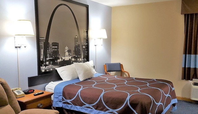 Super 8 by Wyndham O'Fallon MO/St. Louis Area