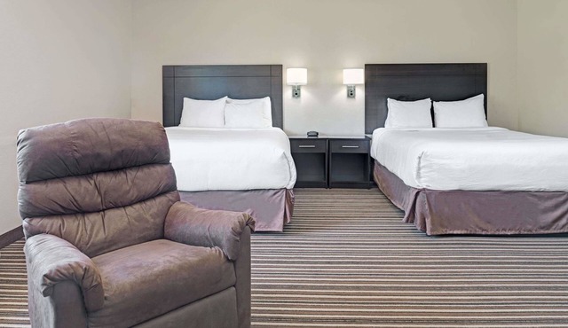 Super 8 by Wyndham Omaha I-80 West