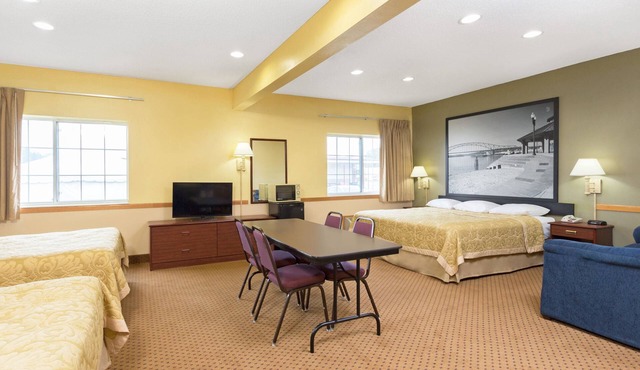 Super 8 by Wyndham Osage