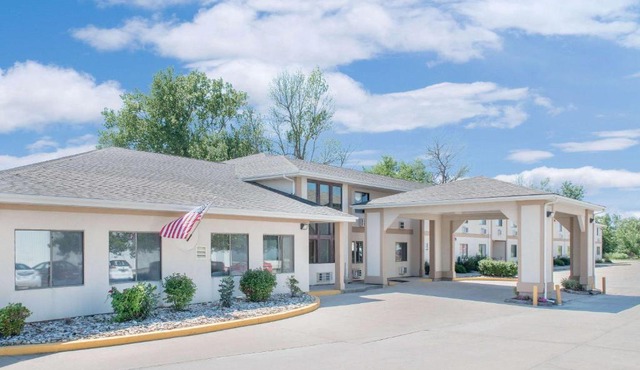 Super 8 by Wyndham Ottumwa