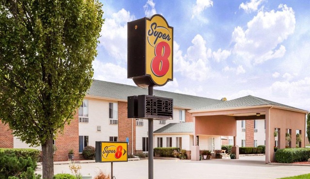 Super 8 by Wyndham Pekin/Peoria Area