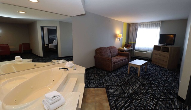 Super 8 by Wyndham Perryville